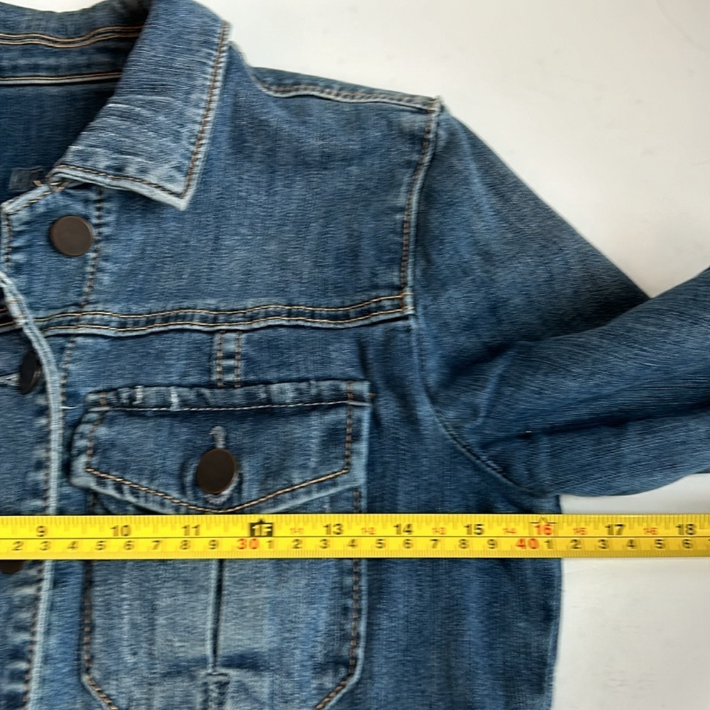 Kut from the Kloth blue jean jean jacket button closure two chest pockets - Picture 13 of 16